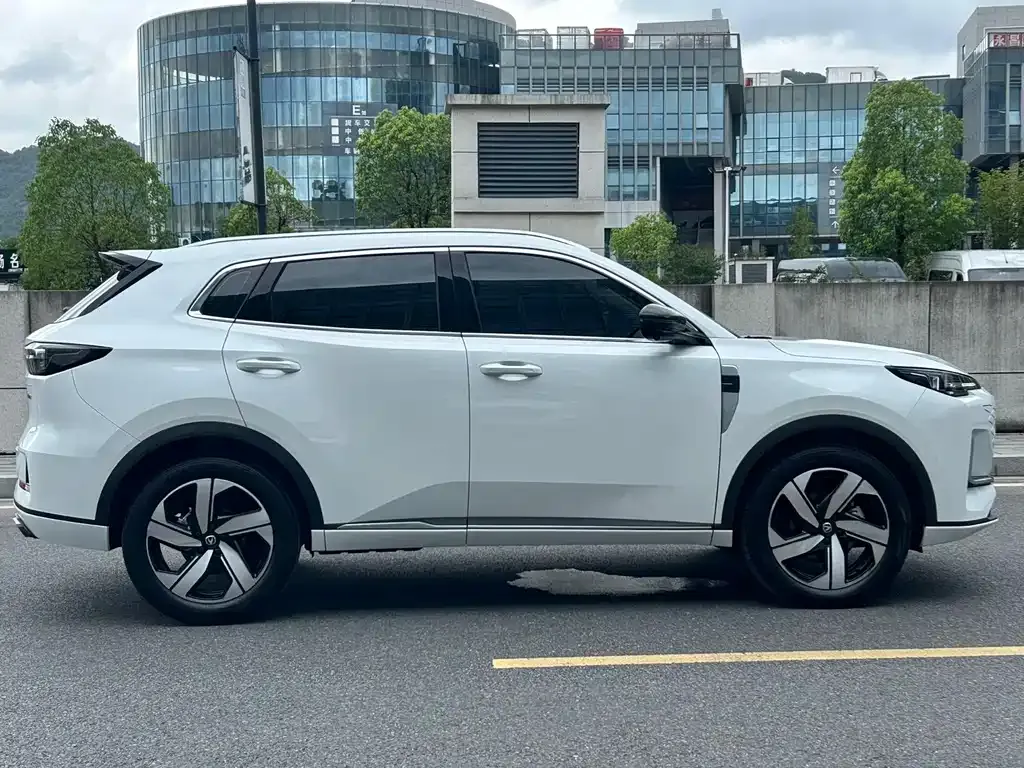 Changan CS55PLUS — фото 8