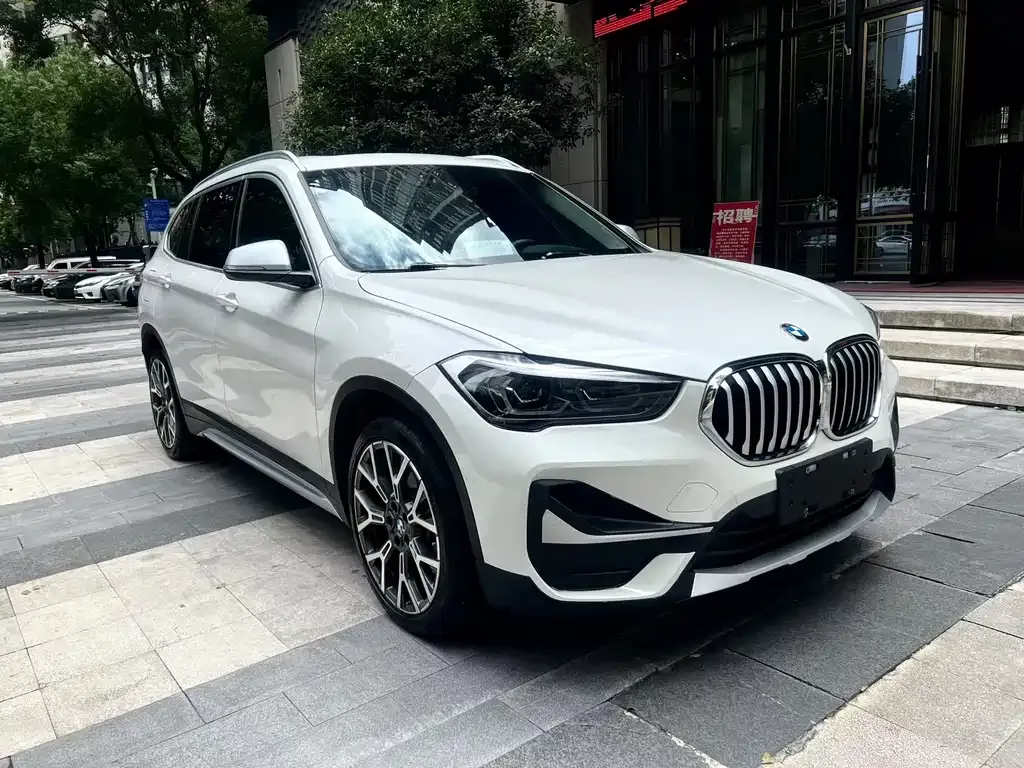 BMW X1 — фото 5