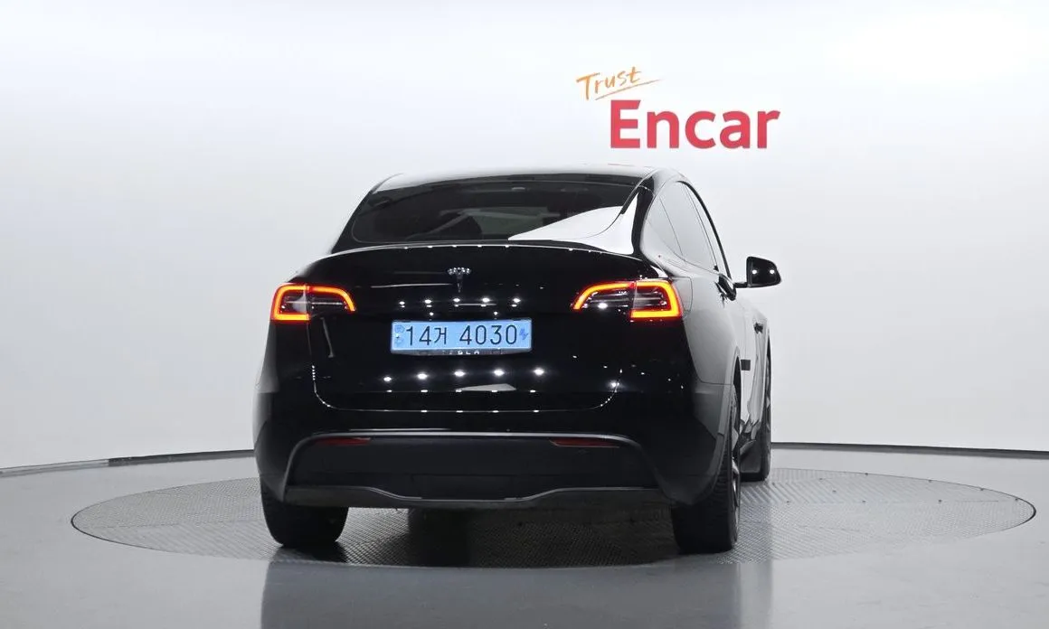 Tesla Model Y — фото 4