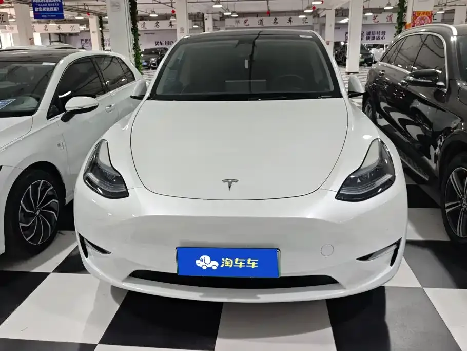 Tesla Model Y — фото 3