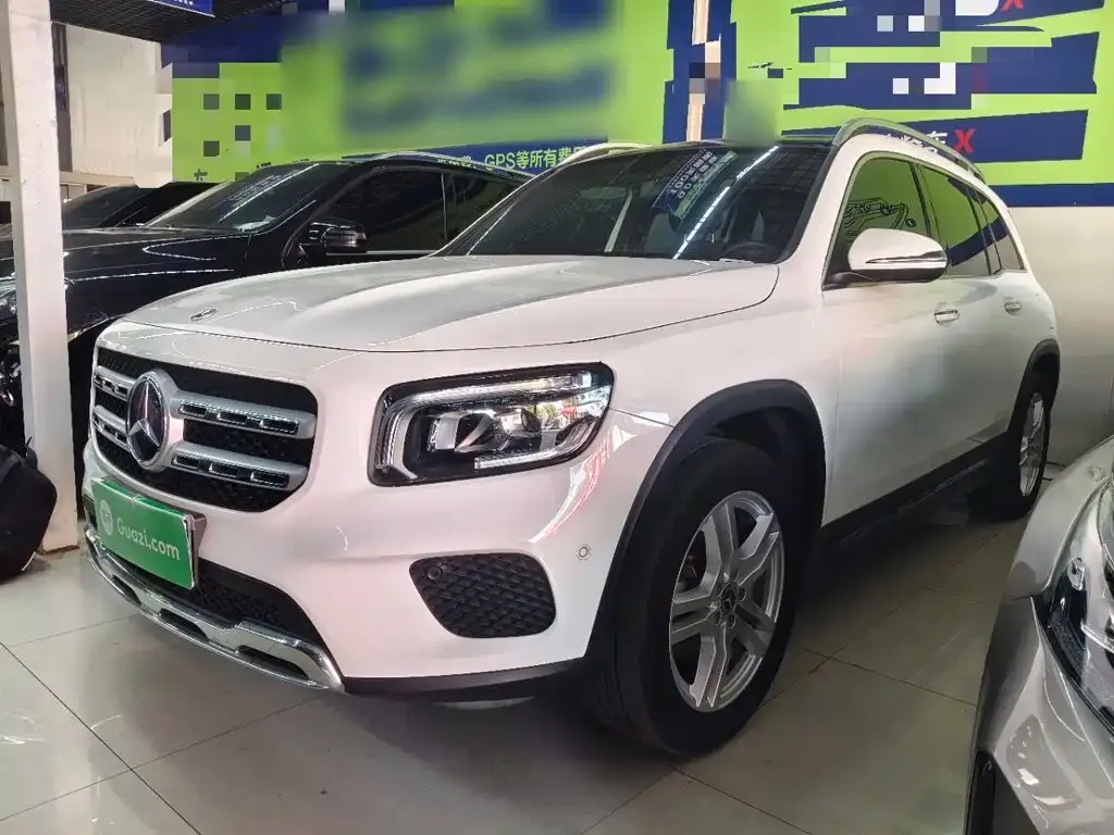 Mercedes-Benz GLB — фото 10