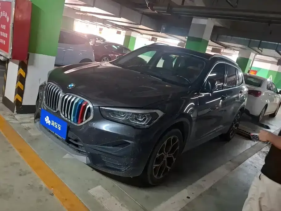 BMW X1 — фото 1