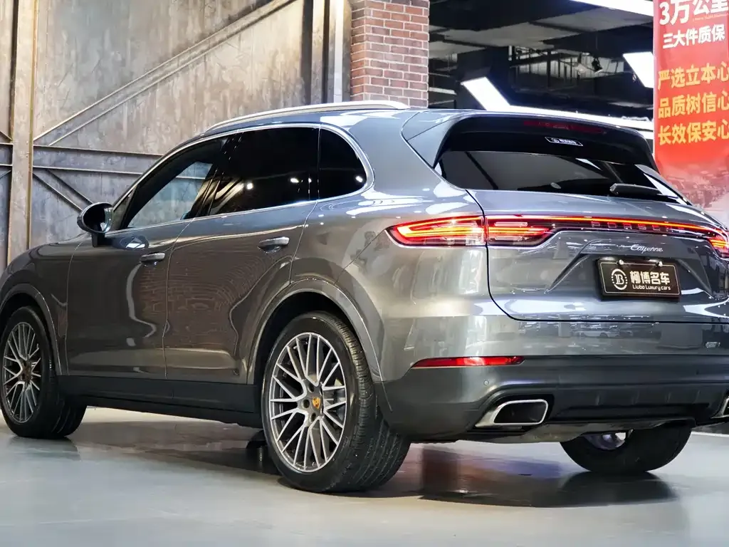 Porsche Cayenne — фото 3