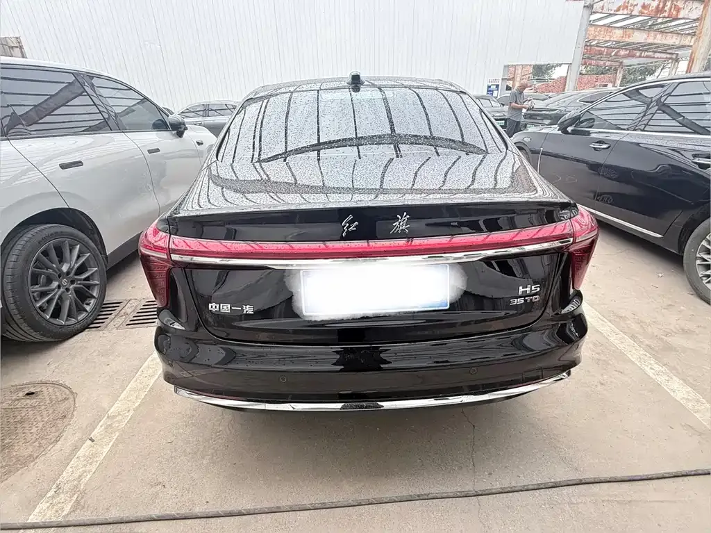 Hongqi H5 — фото 8