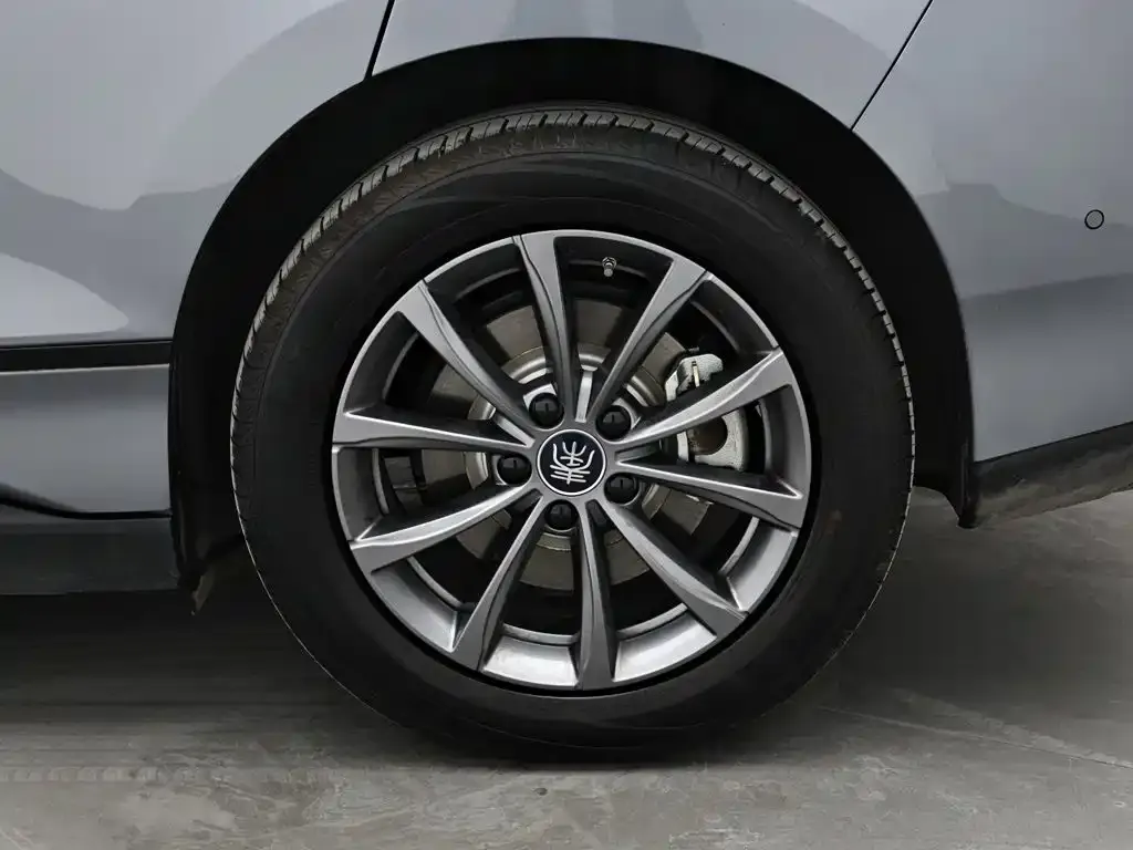 BYD Qin L — фото 3