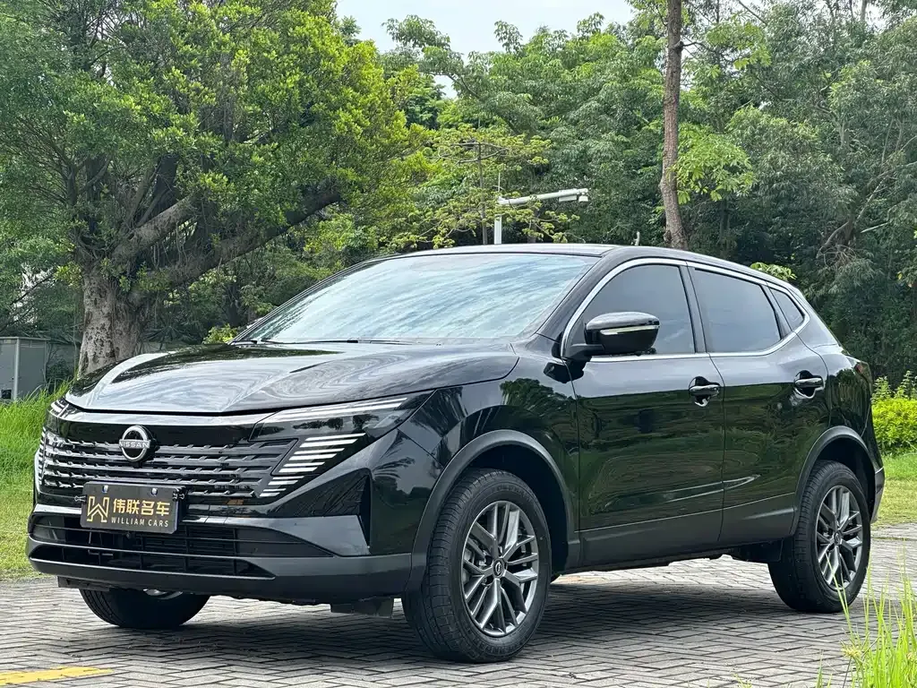Nissan Qashqai — фото 1