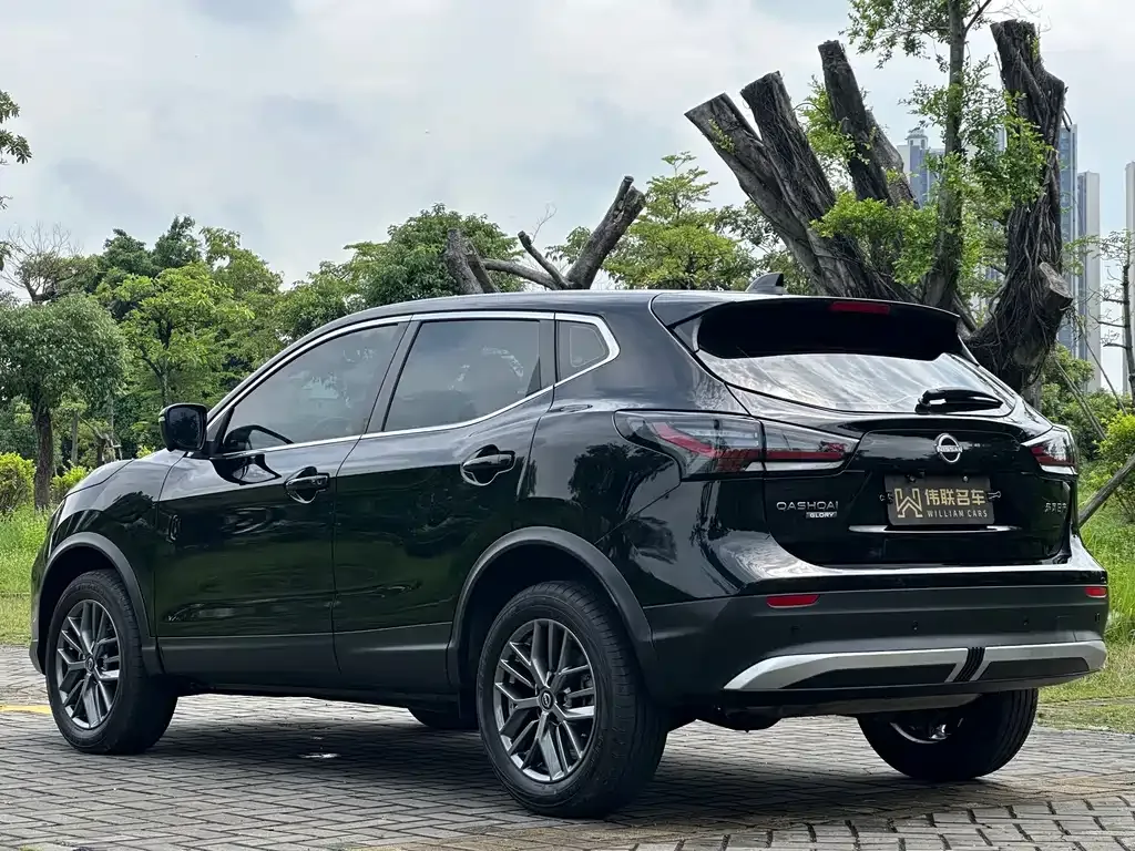 Nissan Qashqai — фото 10