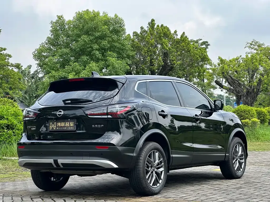 Nissan Qashqai — фото 9