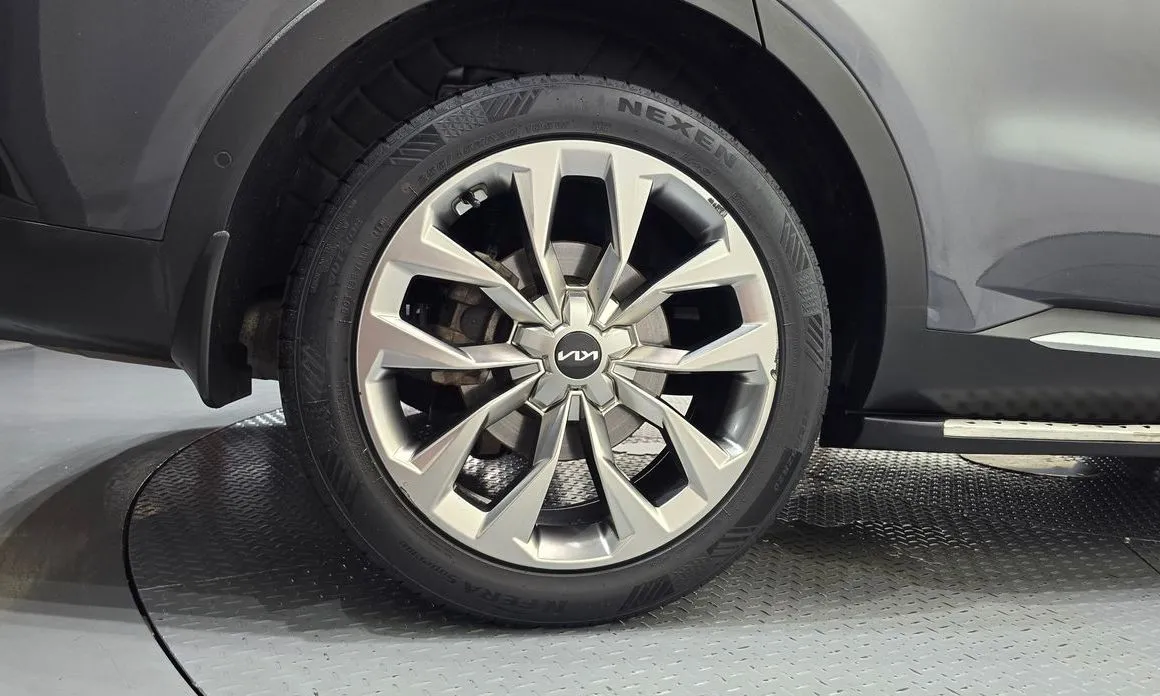Kia Sorento — фото 5