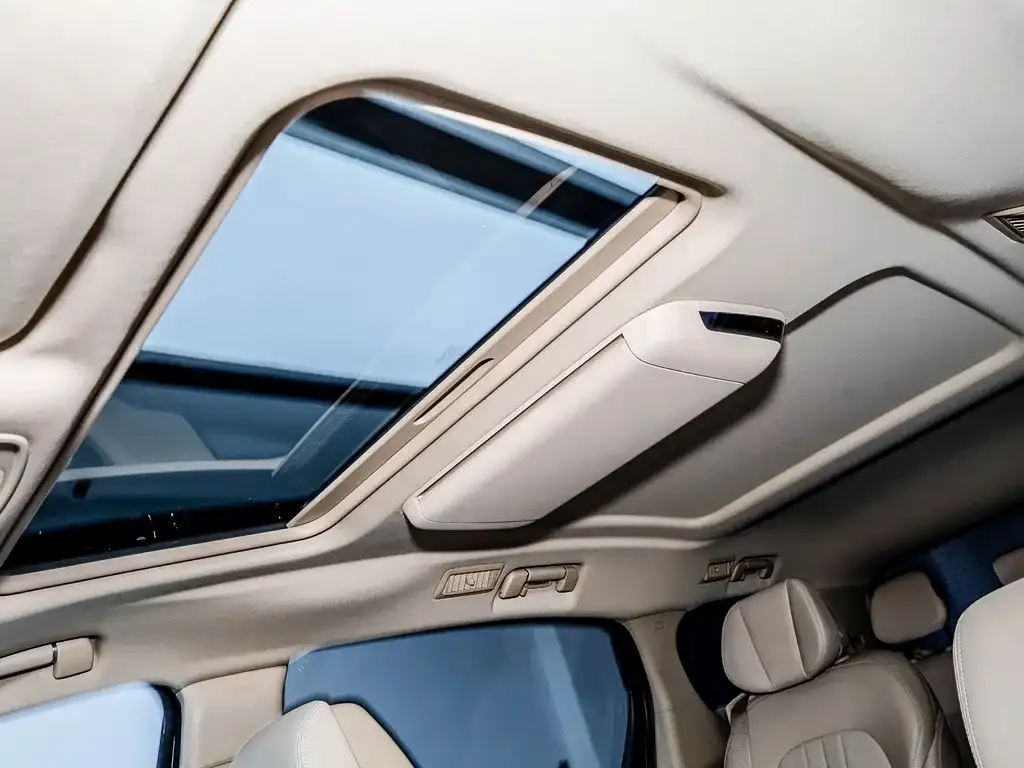Buick GL8 Hybrid — фото 4