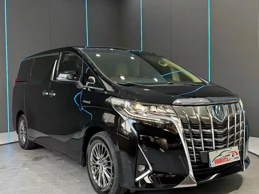 Toyota Alphard — фото 5