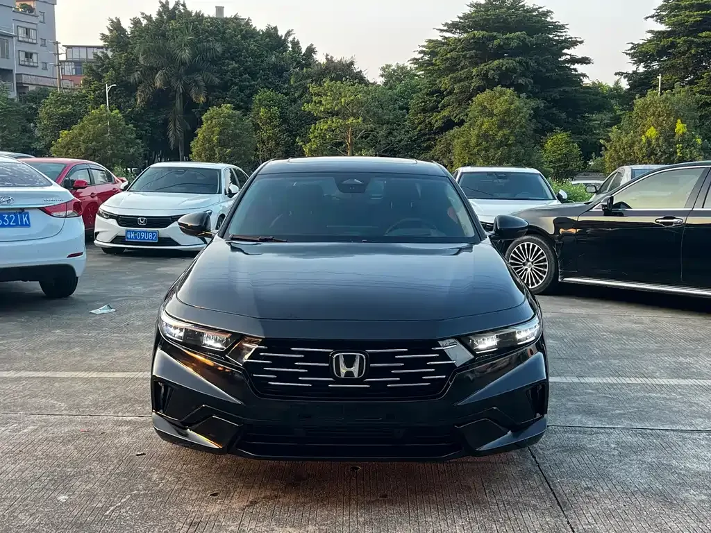 Honda Accord — фото 7