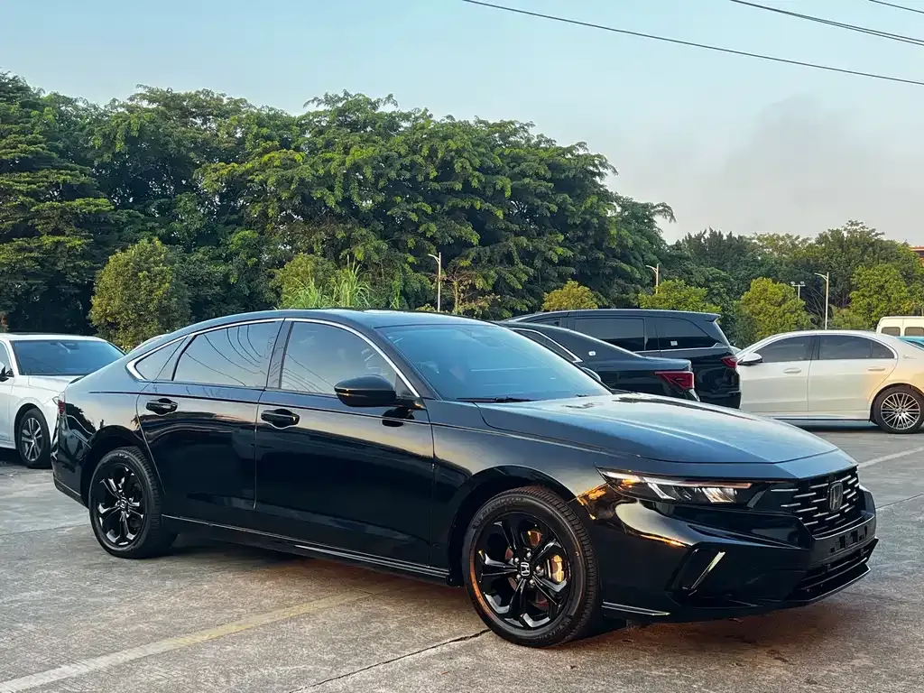 Honda Accord — фото 6