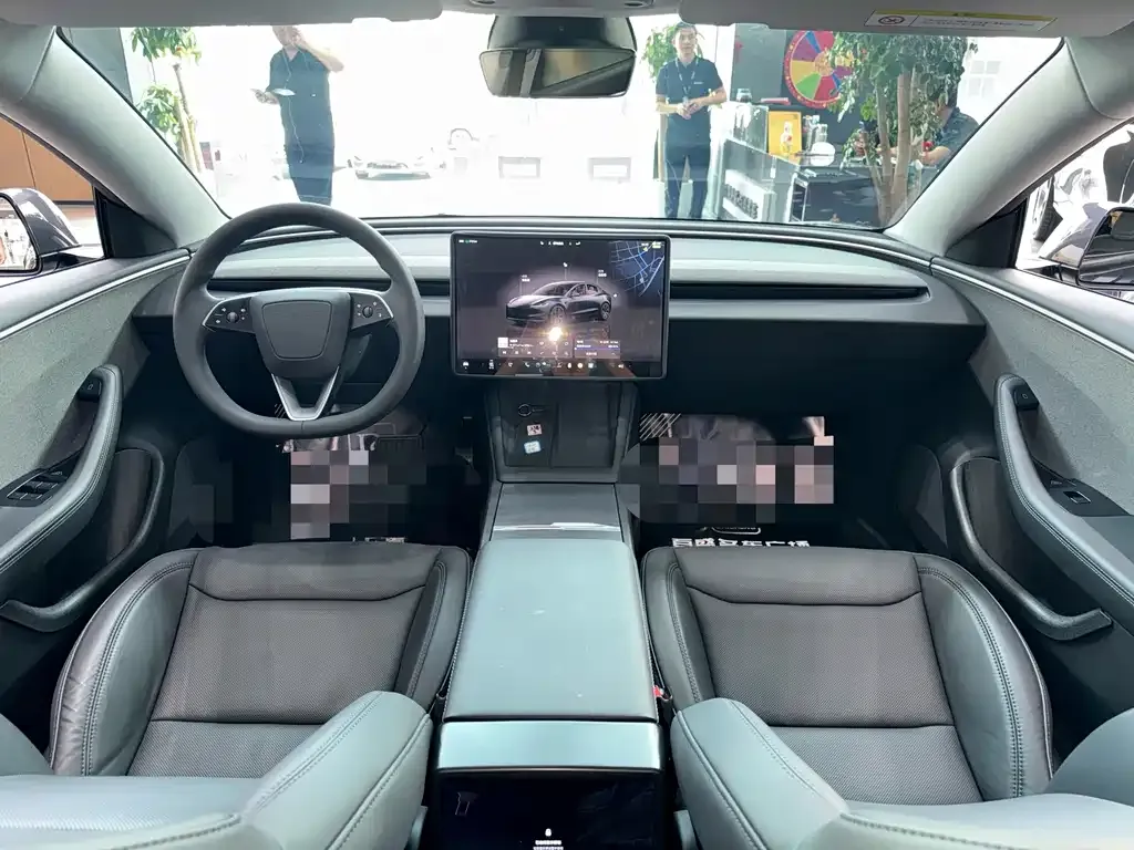 Tesla Model 3 — фото 2