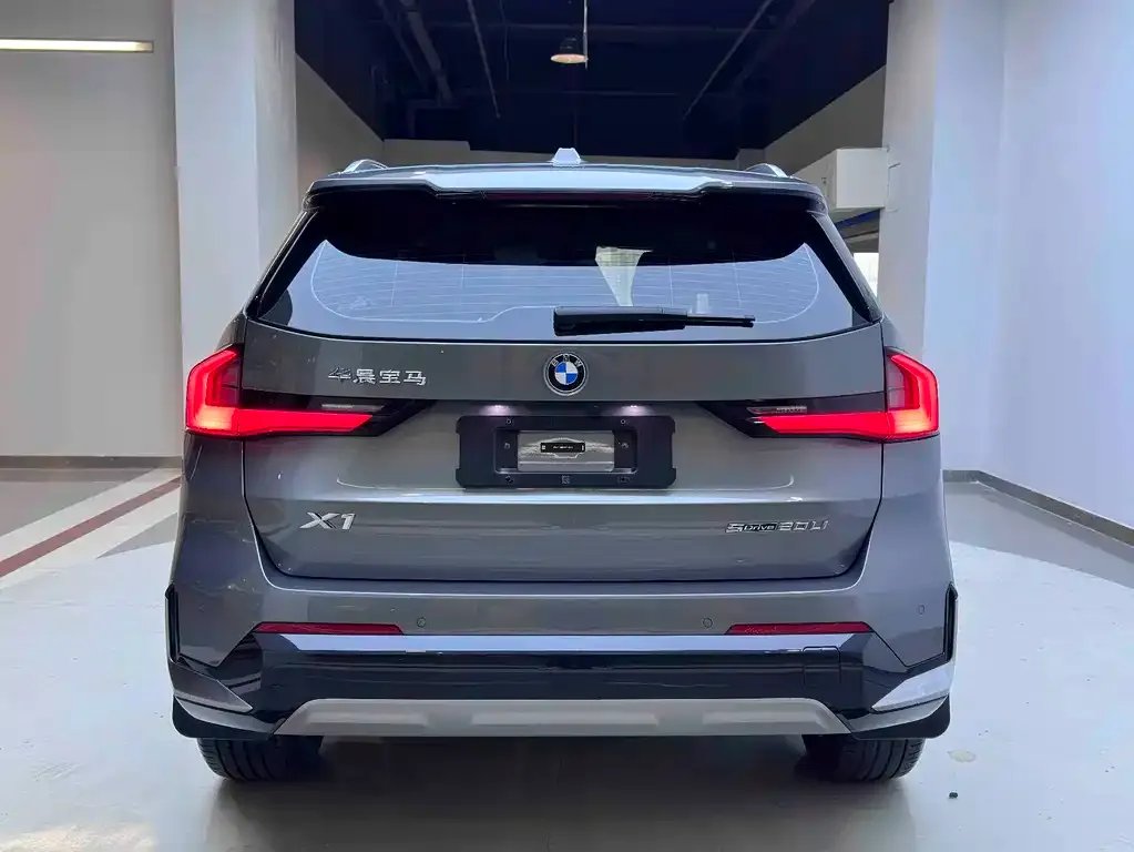 BMW X1 — фото 2