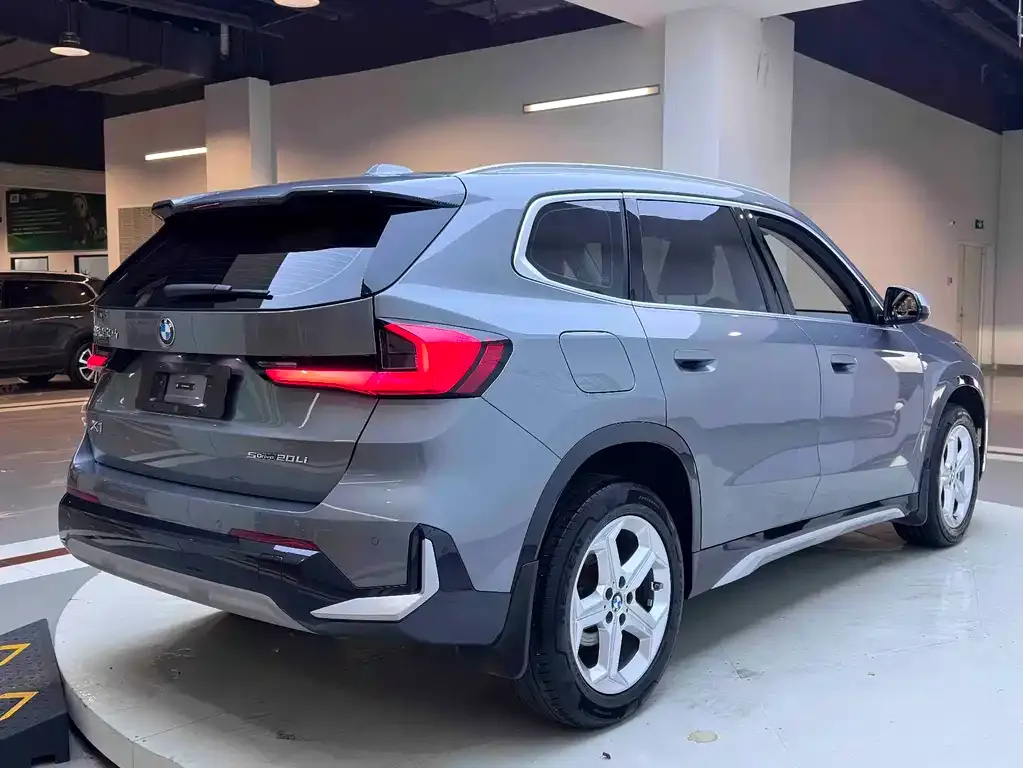 BMW X1 — фото 7