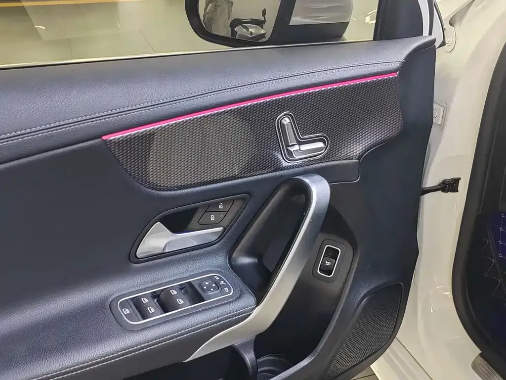 Mercedes-Benz A-Class — фото 10