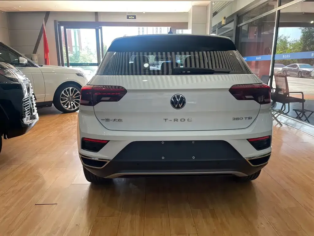 Volkswagen T-Roc — фото 5