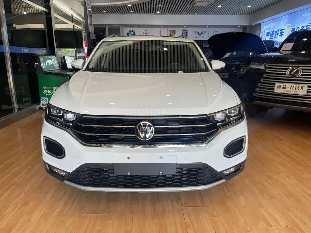 Volkswagen T-Roc — фото 4