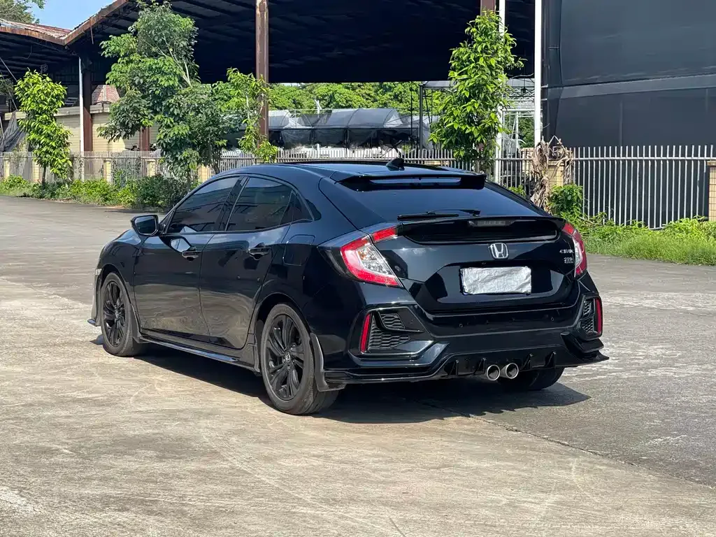 Honda Civic — фото 10