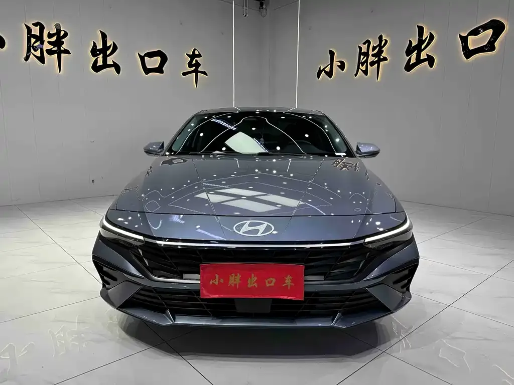 Hyundai Elantra — фото 2