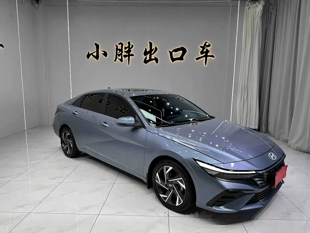 Hyundai Elantra — фото 5