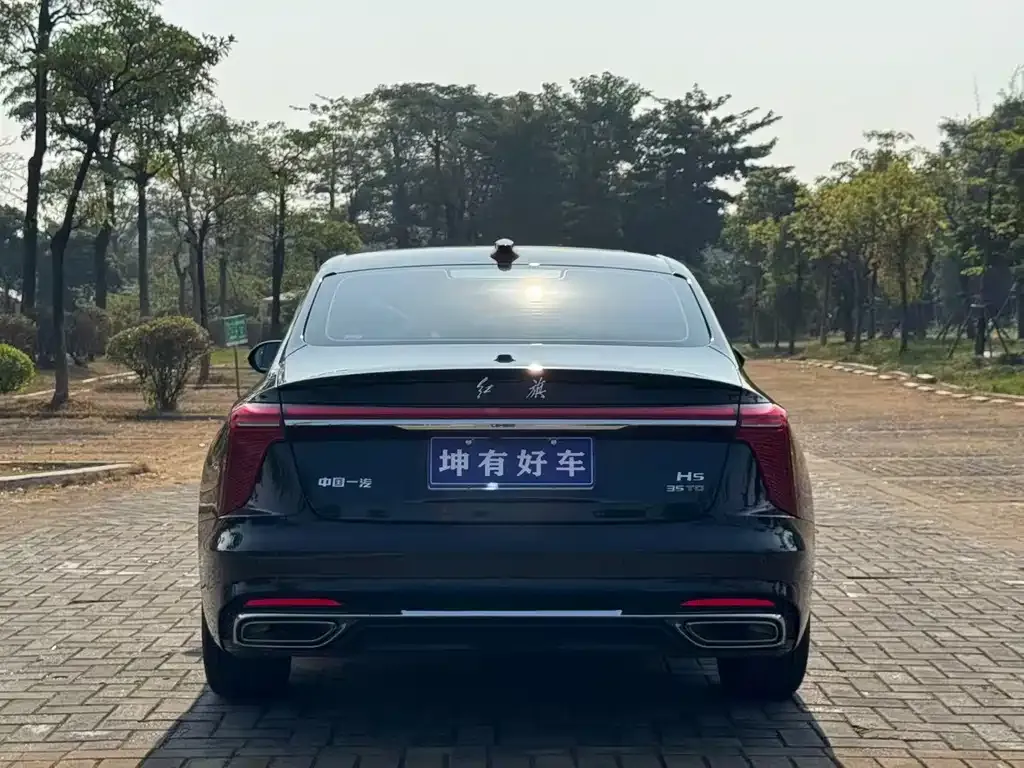 Hongqi H5 — фото 2