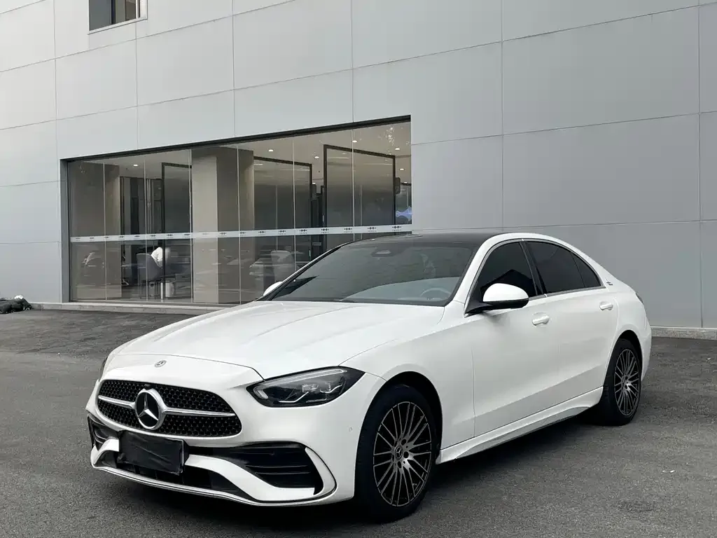 Mercedes-Benz C-Class — фото 1