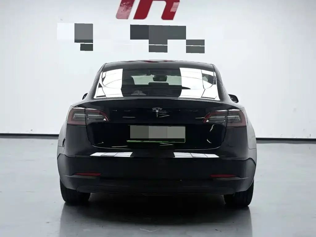 Tesla Model 3 — фото 3