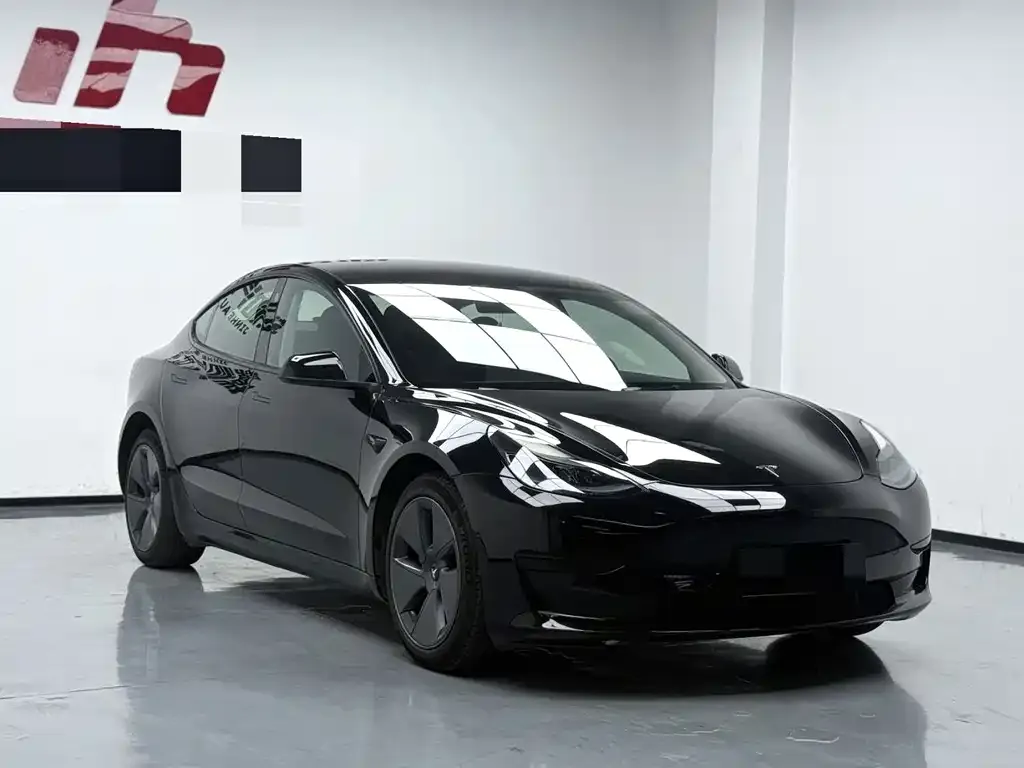 Tesla Model 3 — фото 7