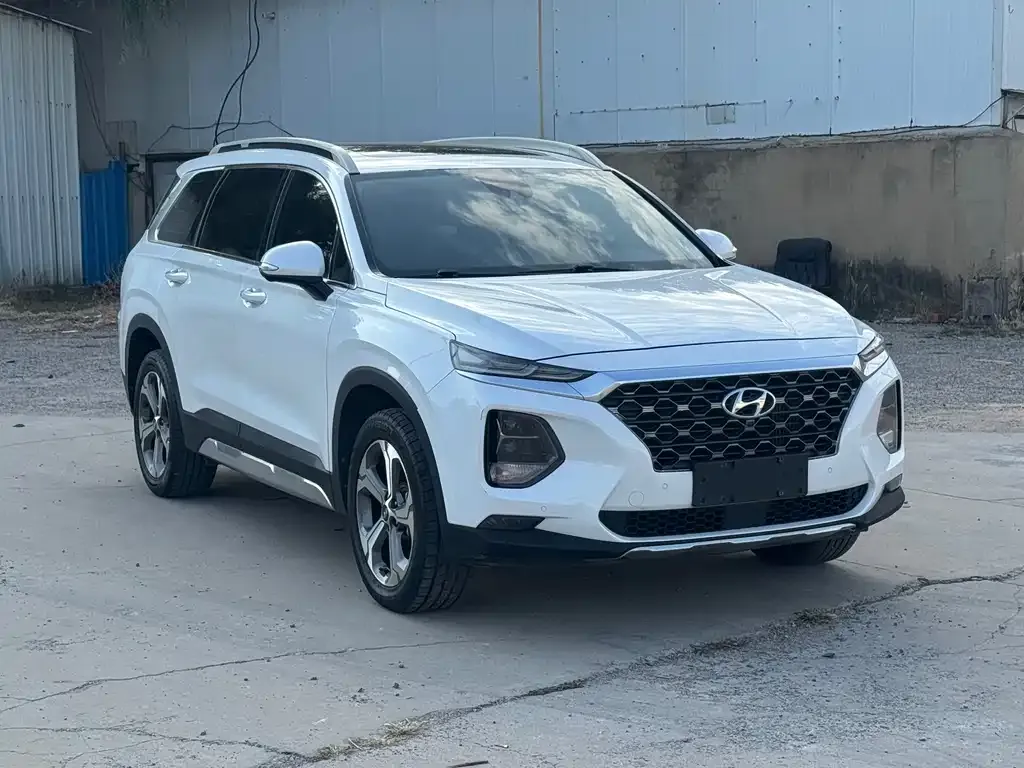 Hyundai Santa Fe — фото 1