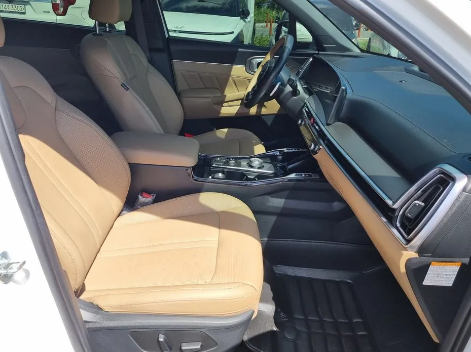 Kia Sorento — фото 9
