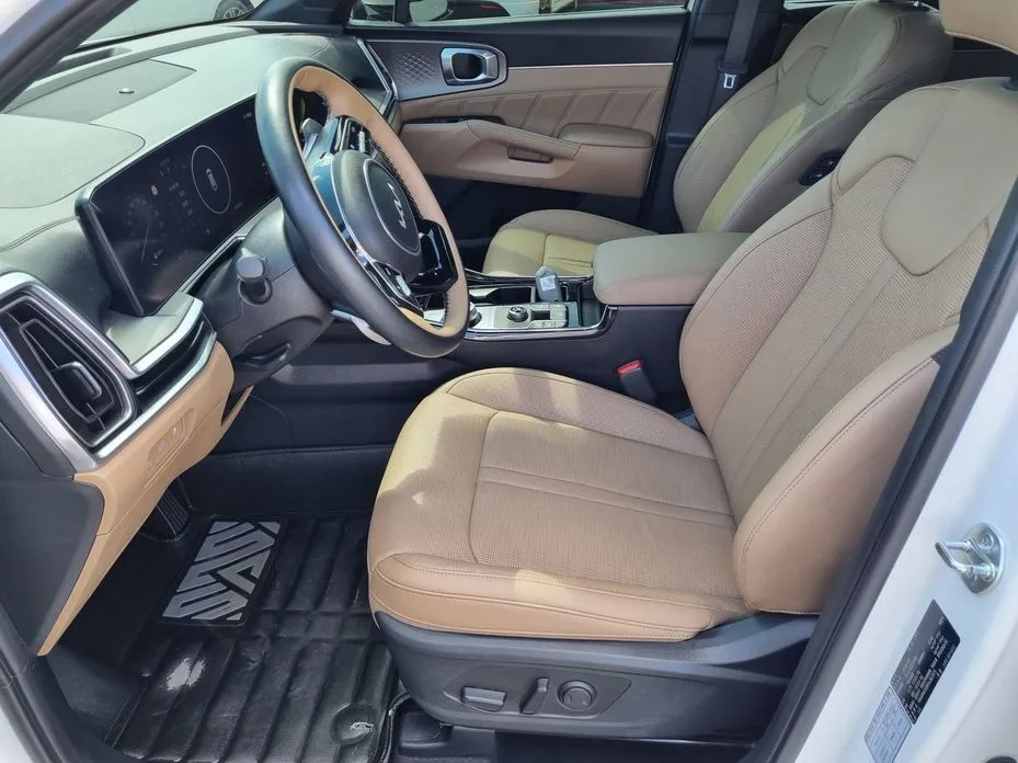 Kia Sorento — фото 10