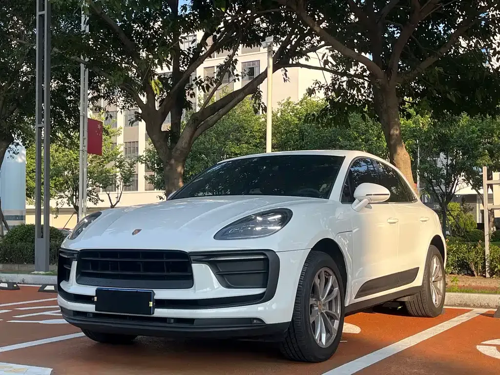 Porsche Macan — фото 1