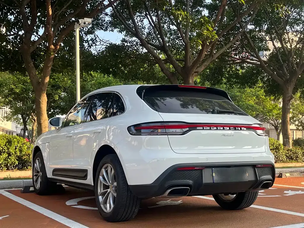 Porsche Macan — фото 9