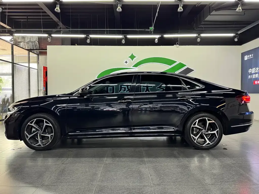 Volkswagen Passat — фото 4