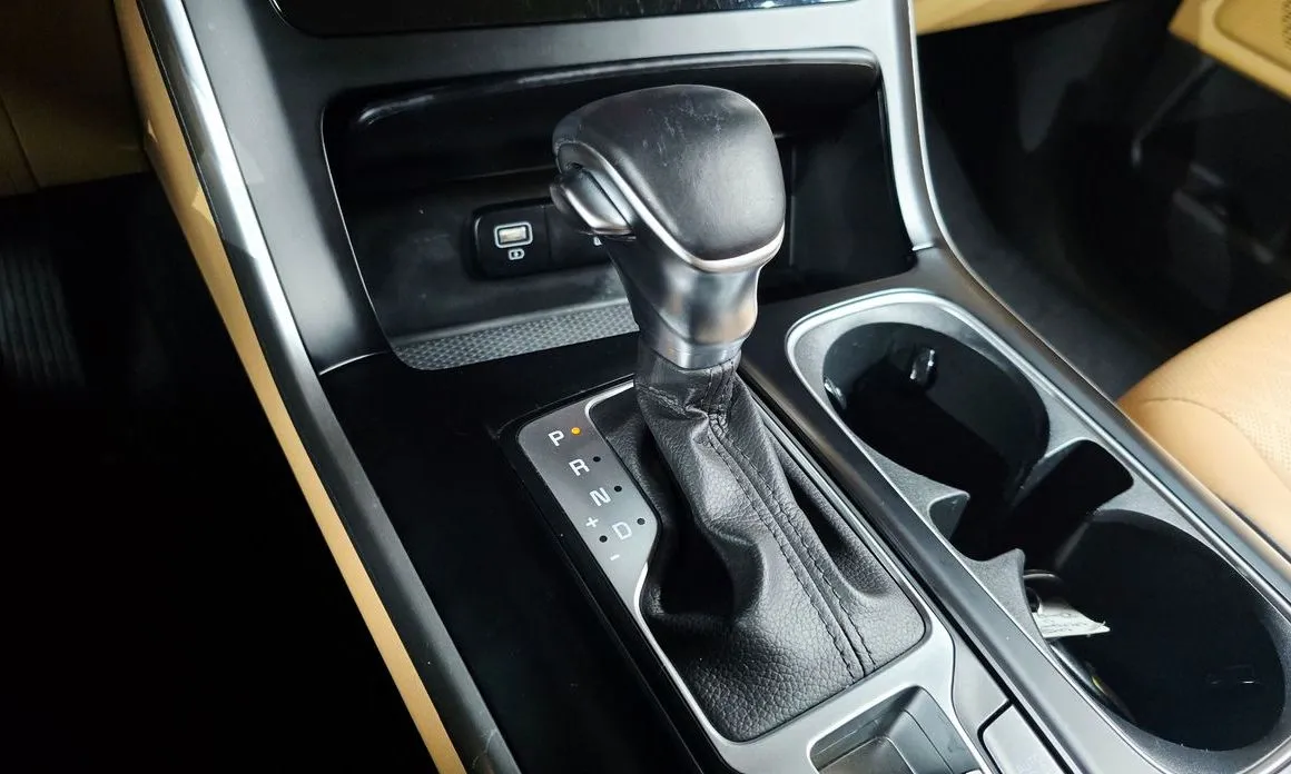 Kia Carnival — фото 10