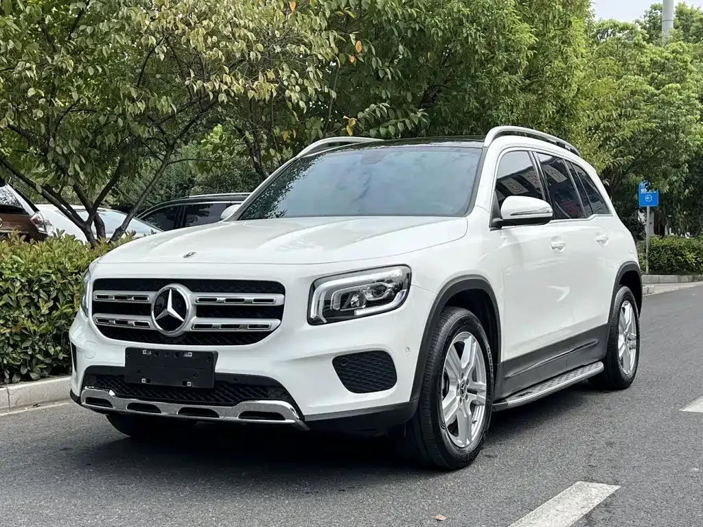 Mercedes-Benz GLB — фото 1
