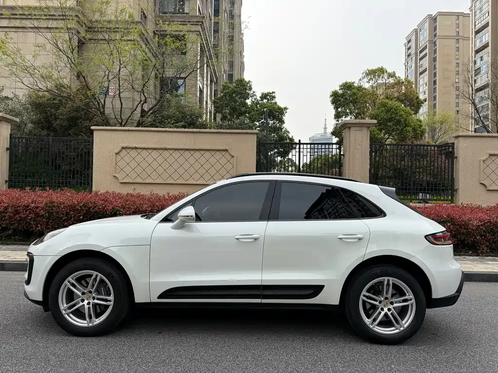 Porsche Macan — фото 10