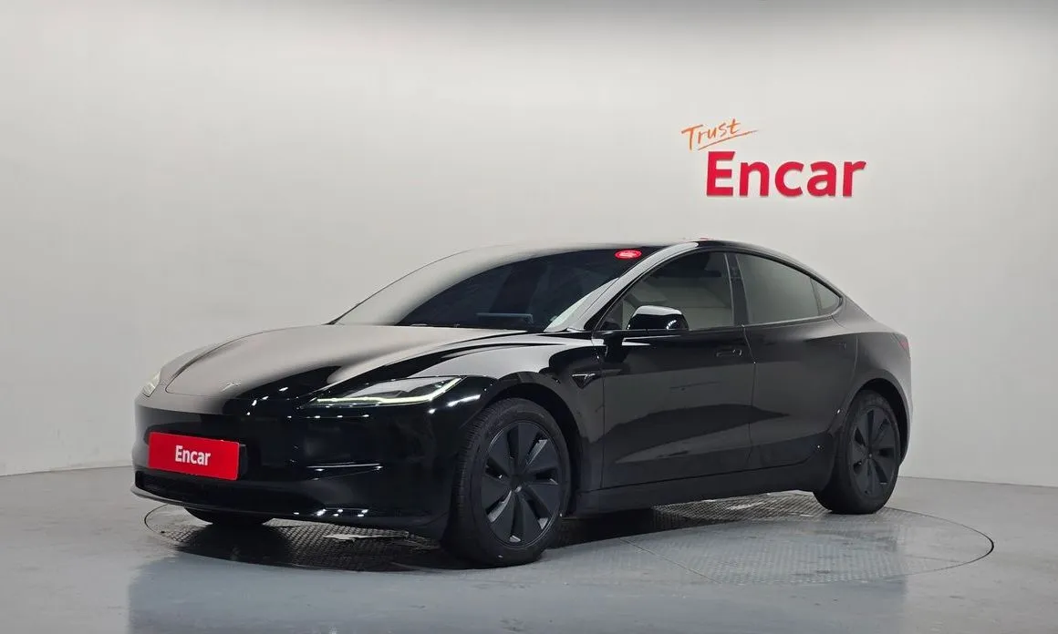 Tesla Model 3 — фото 1