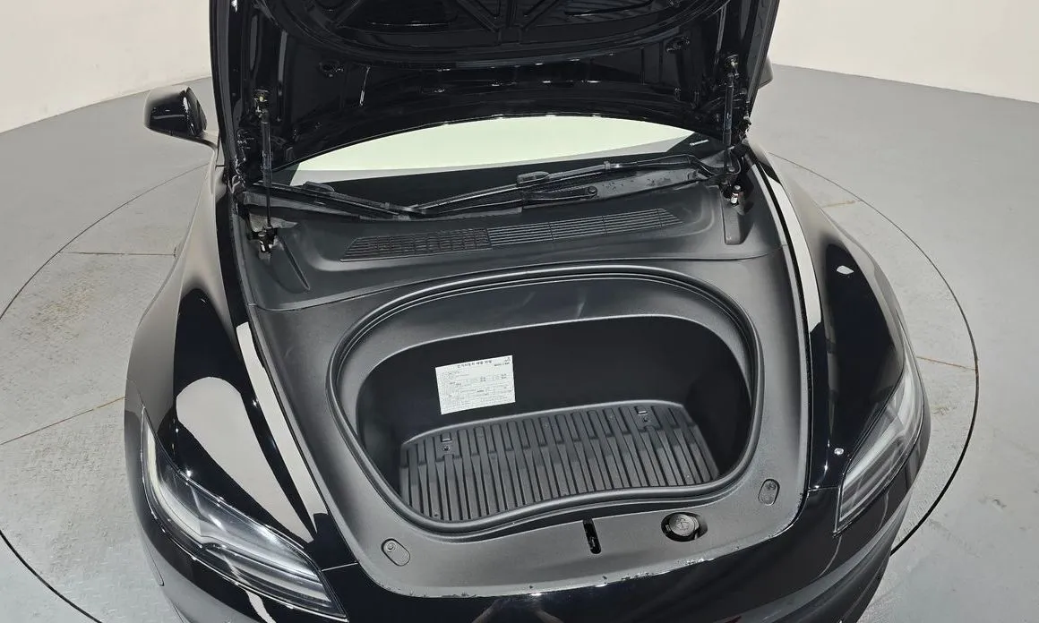 Tesla Model 3 — фото 10