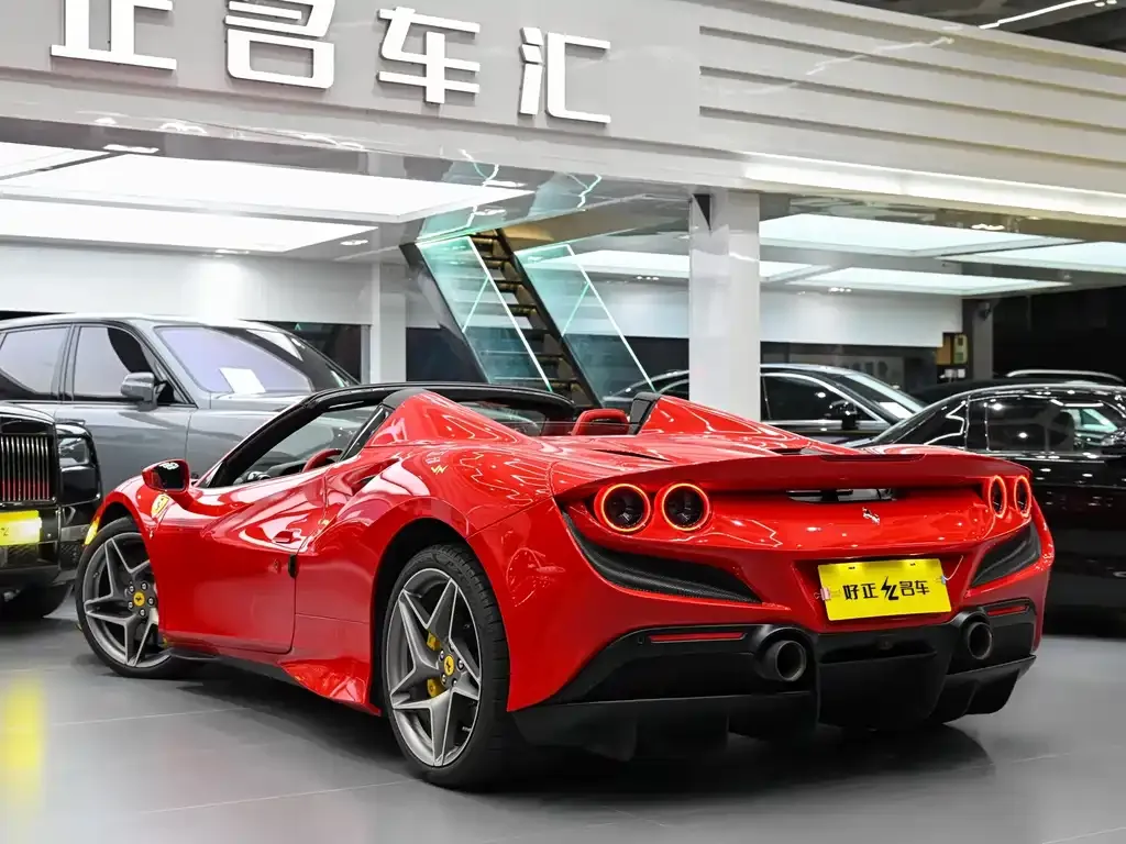 Ferrari F8 — фото 8