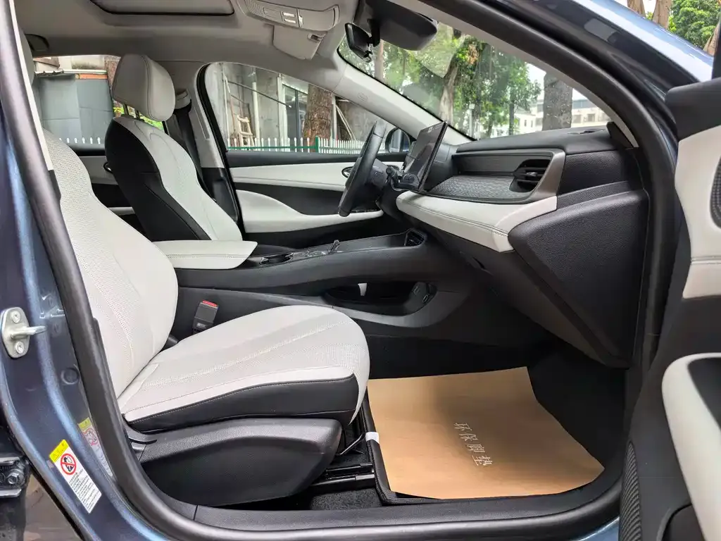 BYD Seal 05 DM-i — фото 4