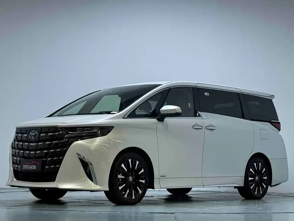 Toyota Alphard — фото 1