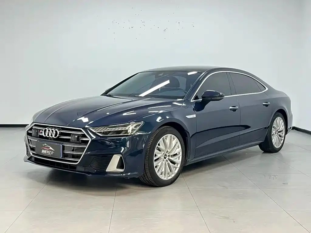 Audi A7L — фото 1