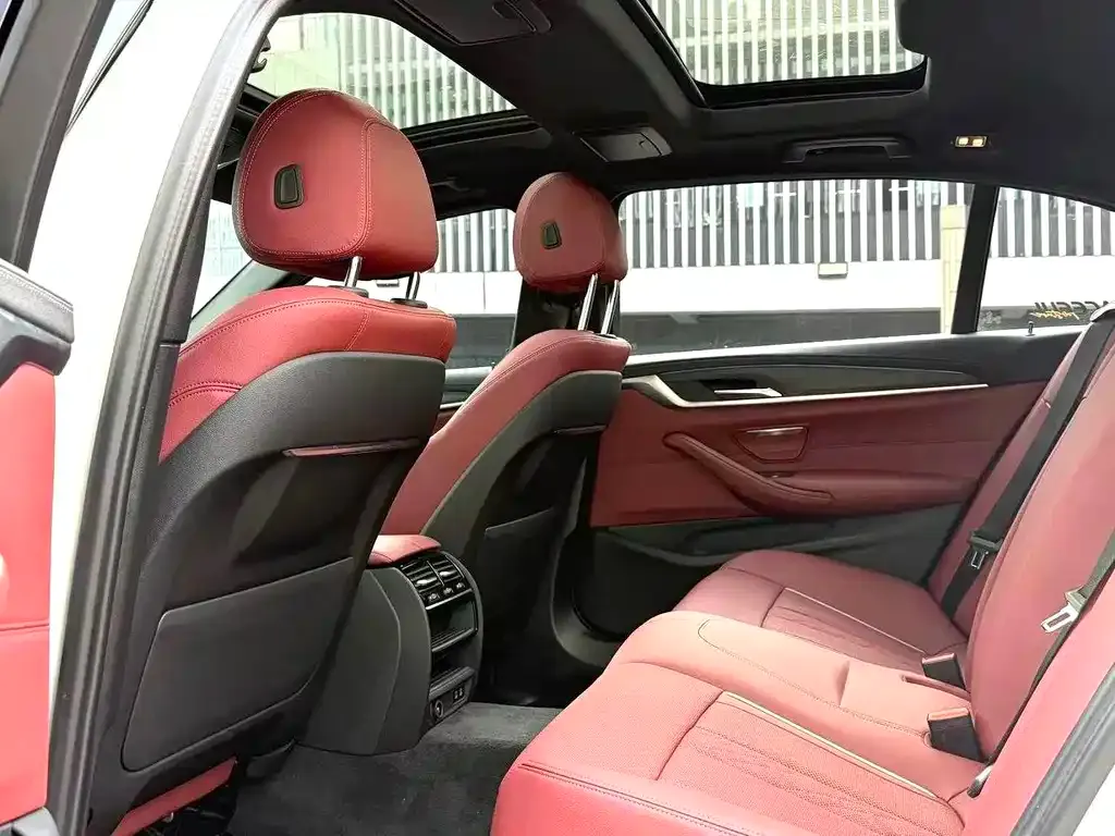 BMW 5 Series New Energy — фото 3