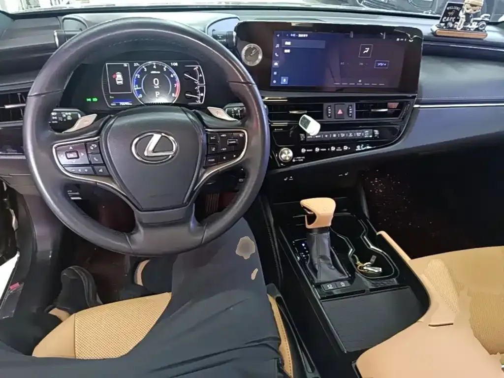 Lexus ES — фото 9