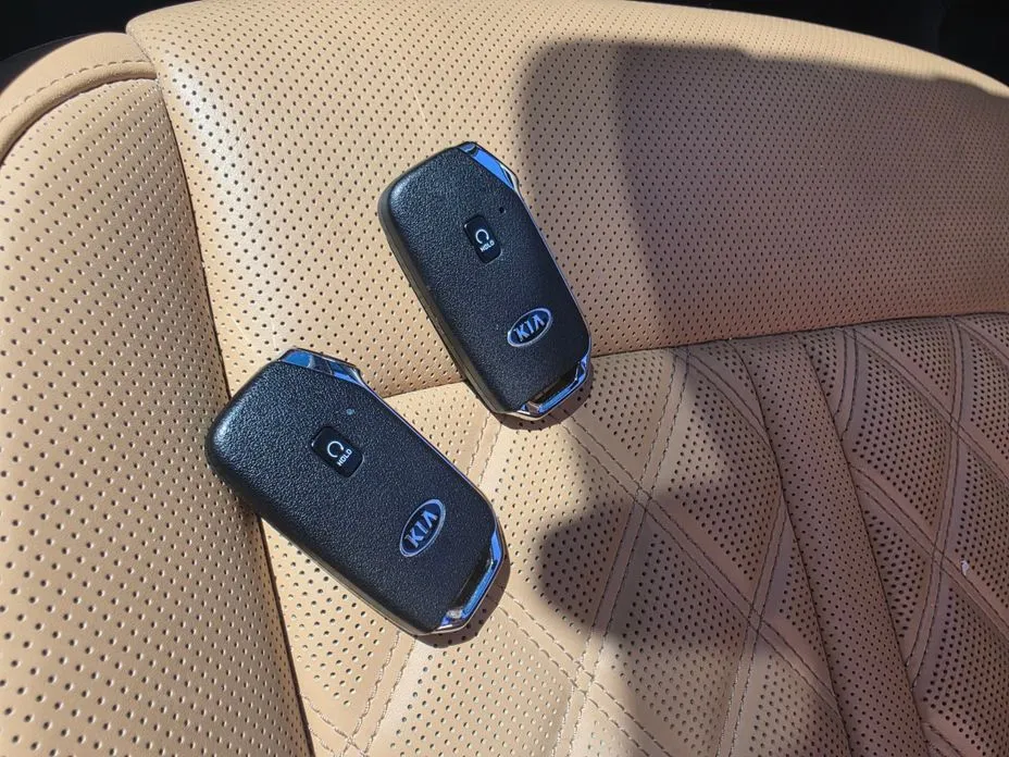 Kia Sorento — фото 10