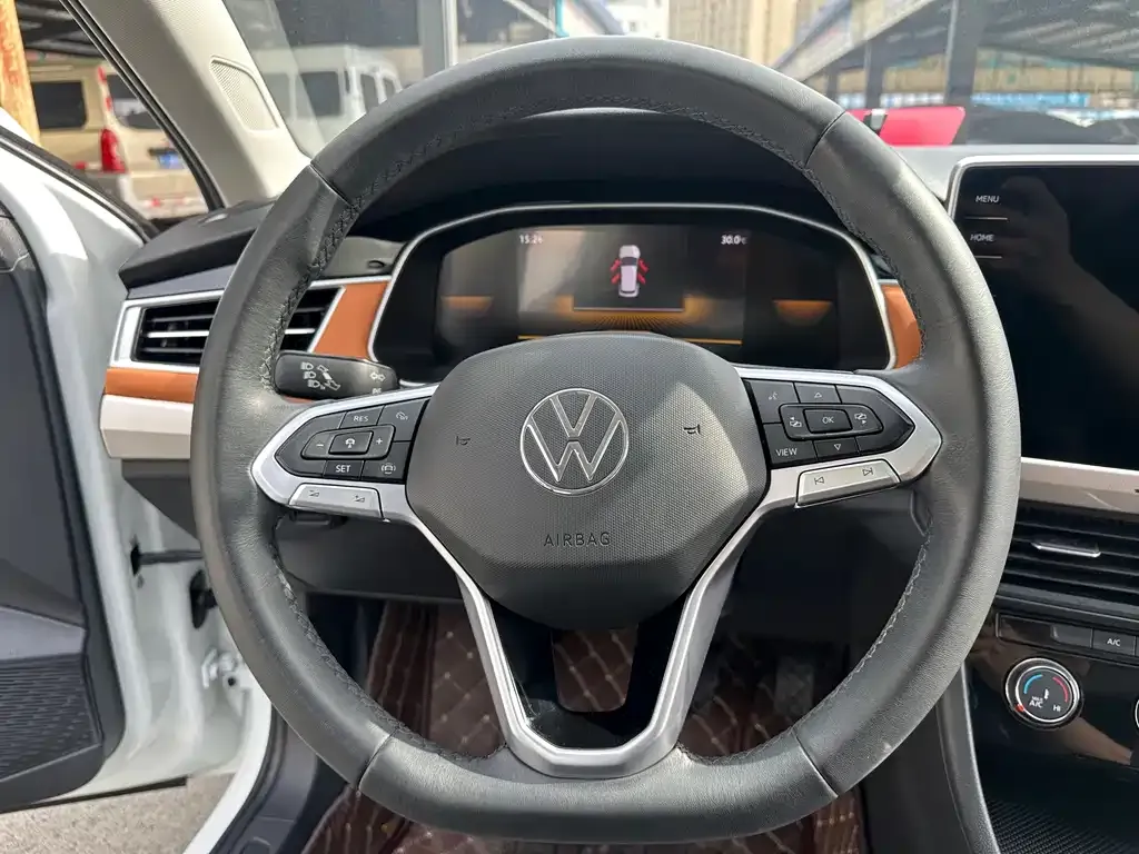 Volkswagen Bora — фото 2
