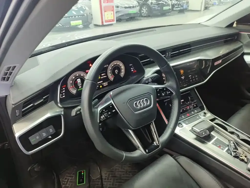 Audi A6L — фото 10